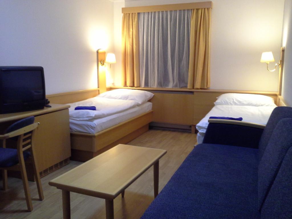 Hotel Laguna Τσέσκε Μπουντεγιόβιτσε Δωμάτιο φωτογραφία