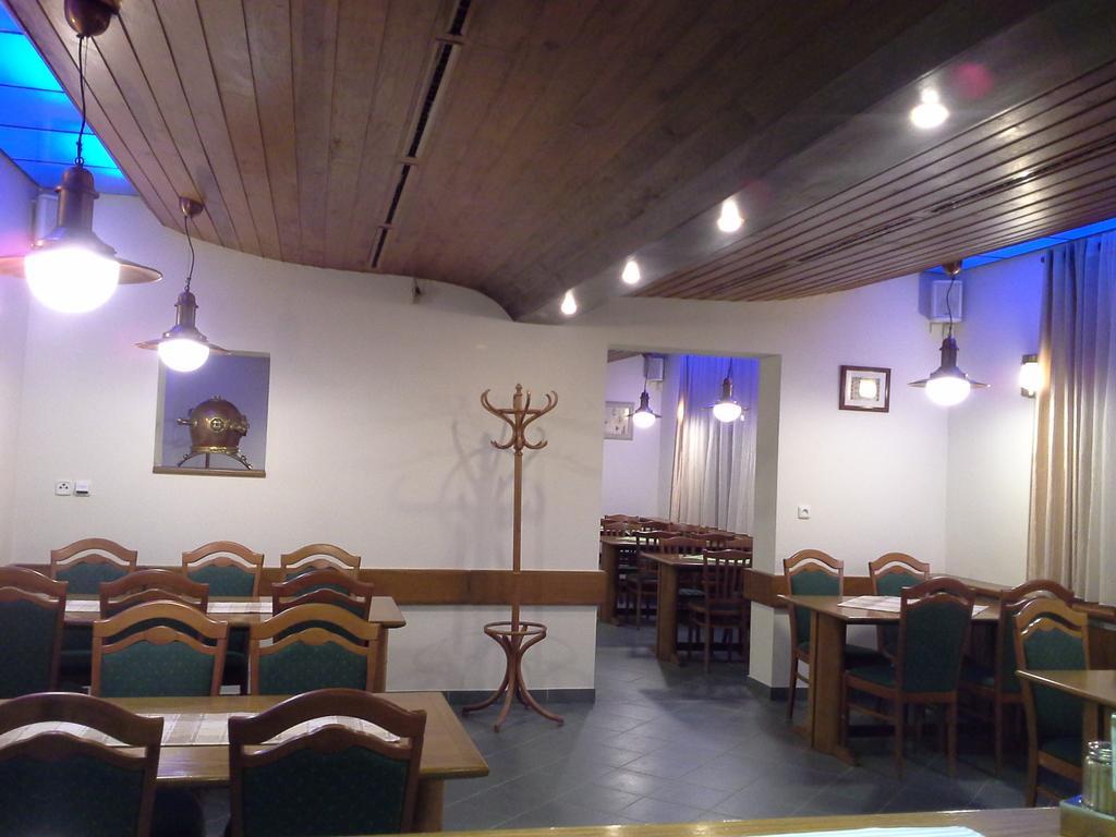 Hotel Laguna Τσέσκε Μπουντεγιόβιτσε Εξωτερικό φωτογραφία